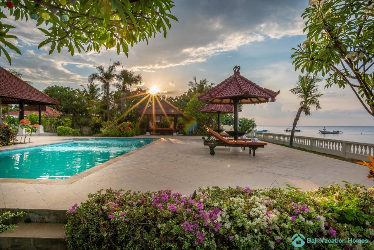 Villa Namaste - Beachfront At Lovina 10P, Pool, Bbq Banjar  Exterior foto