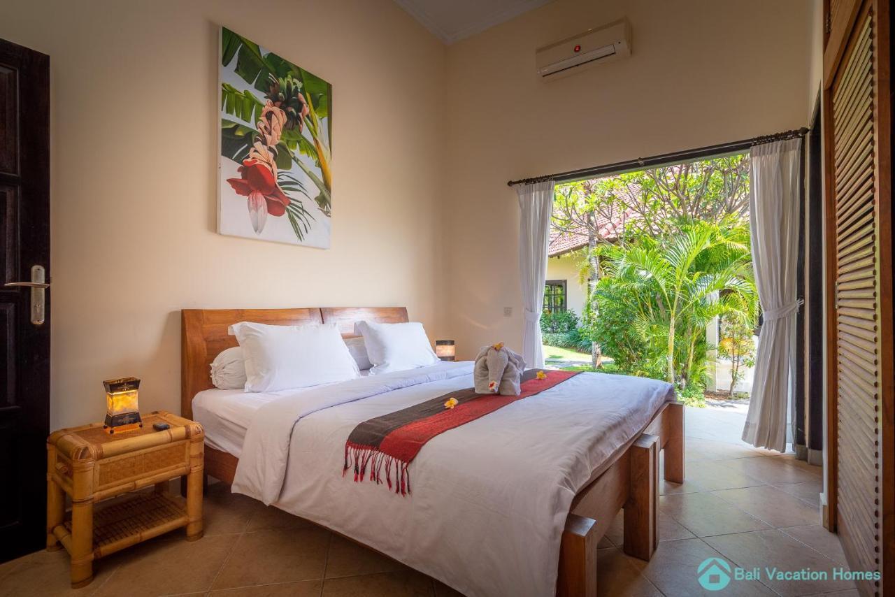 Villa Namaste - Beachfront At Lovina 10P, Pool, Bbq Banjar  Exterior foto