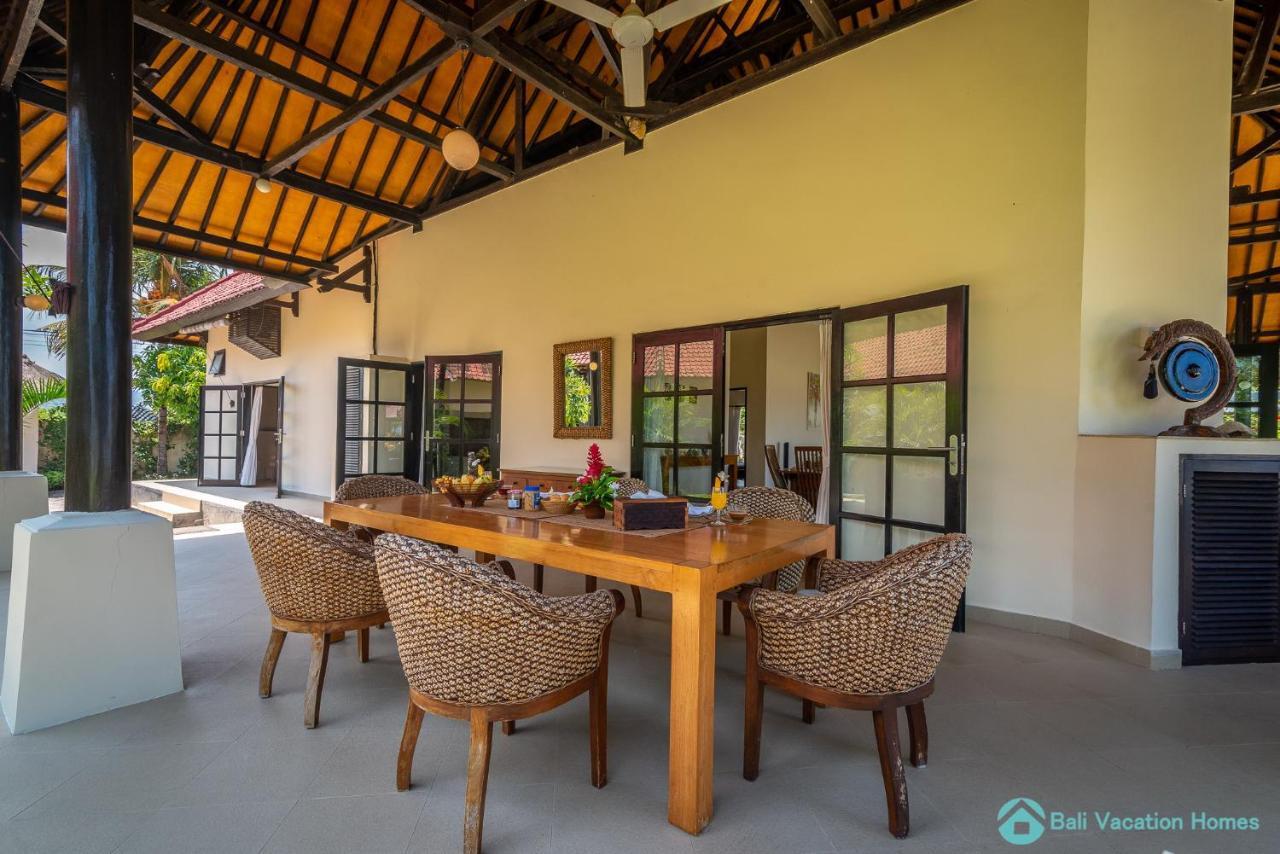 Villa Namaste - Beachfront At Lovina 10P, Pool, Bbq Banjar  Exterior foto
